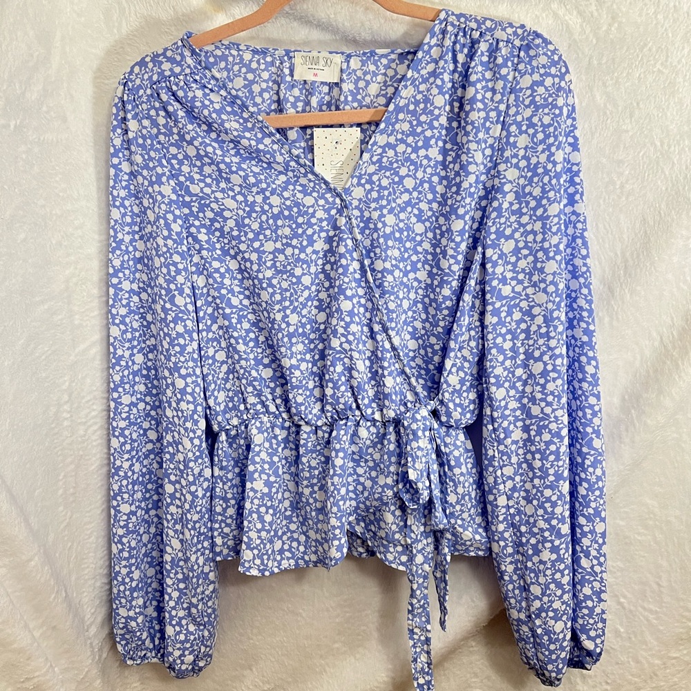 Sienna Sky Blouse NWT Medium